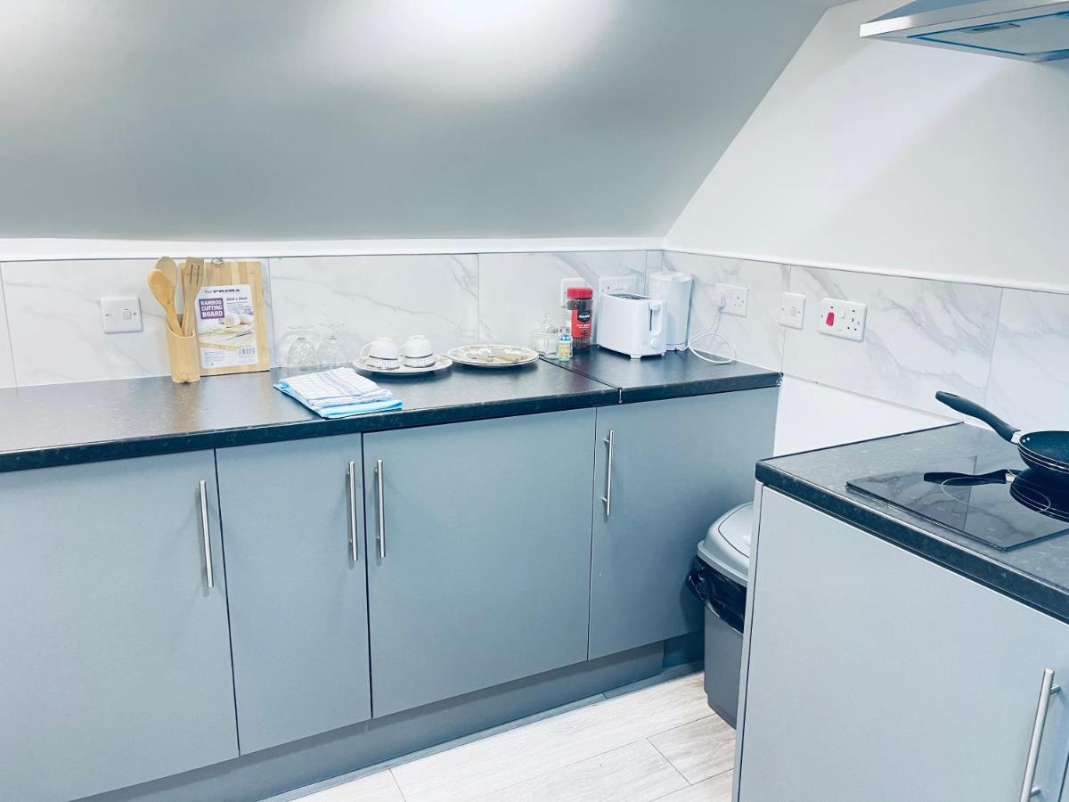 1 Bed Apartment With 2 Beds 1 Double Plus 1 Single Birmingham Exterior photo