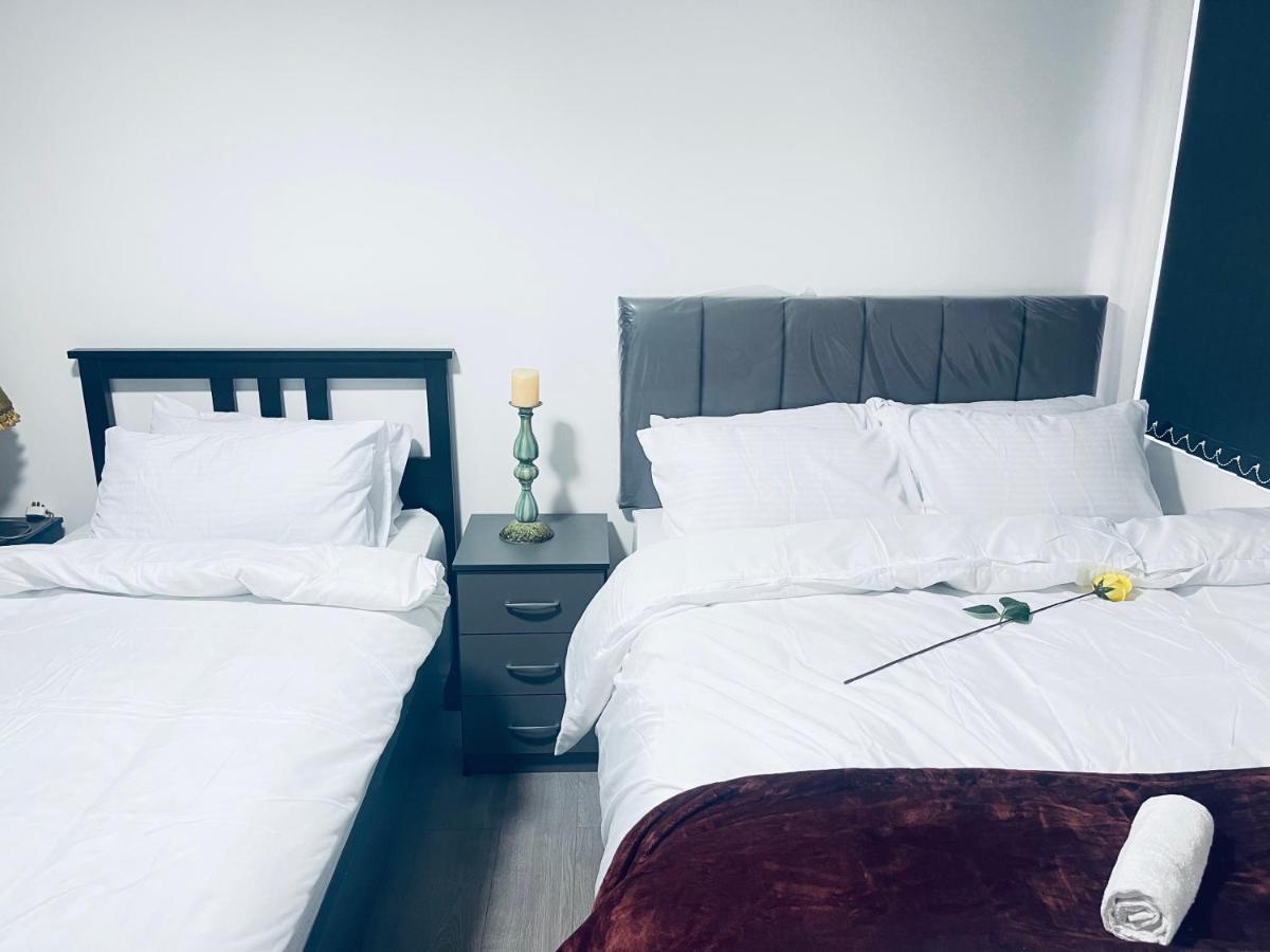 1 Bed Apartment With 2 Beds 1 Double Plus 1 Single Birmingham Exterior photo